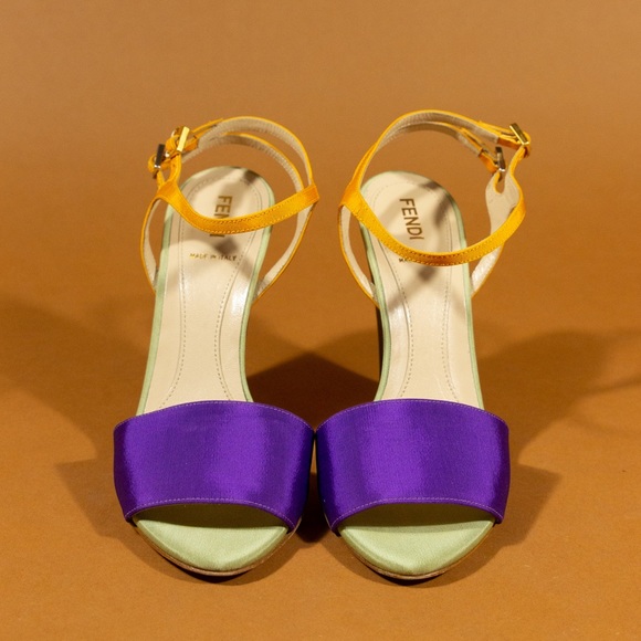 Fendi Spring 2011 ready to wear runway open toe sandals. - Picture 5 of 6